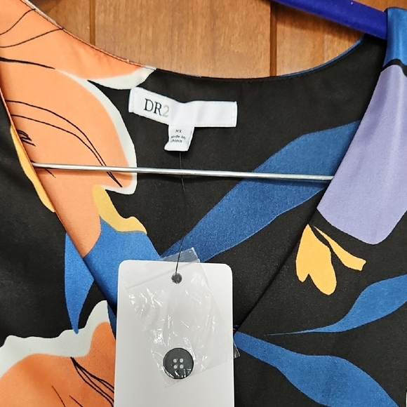 DR2 Orange and Black Cap Sleeve Tie Front Blouse - Picture 2 of 5